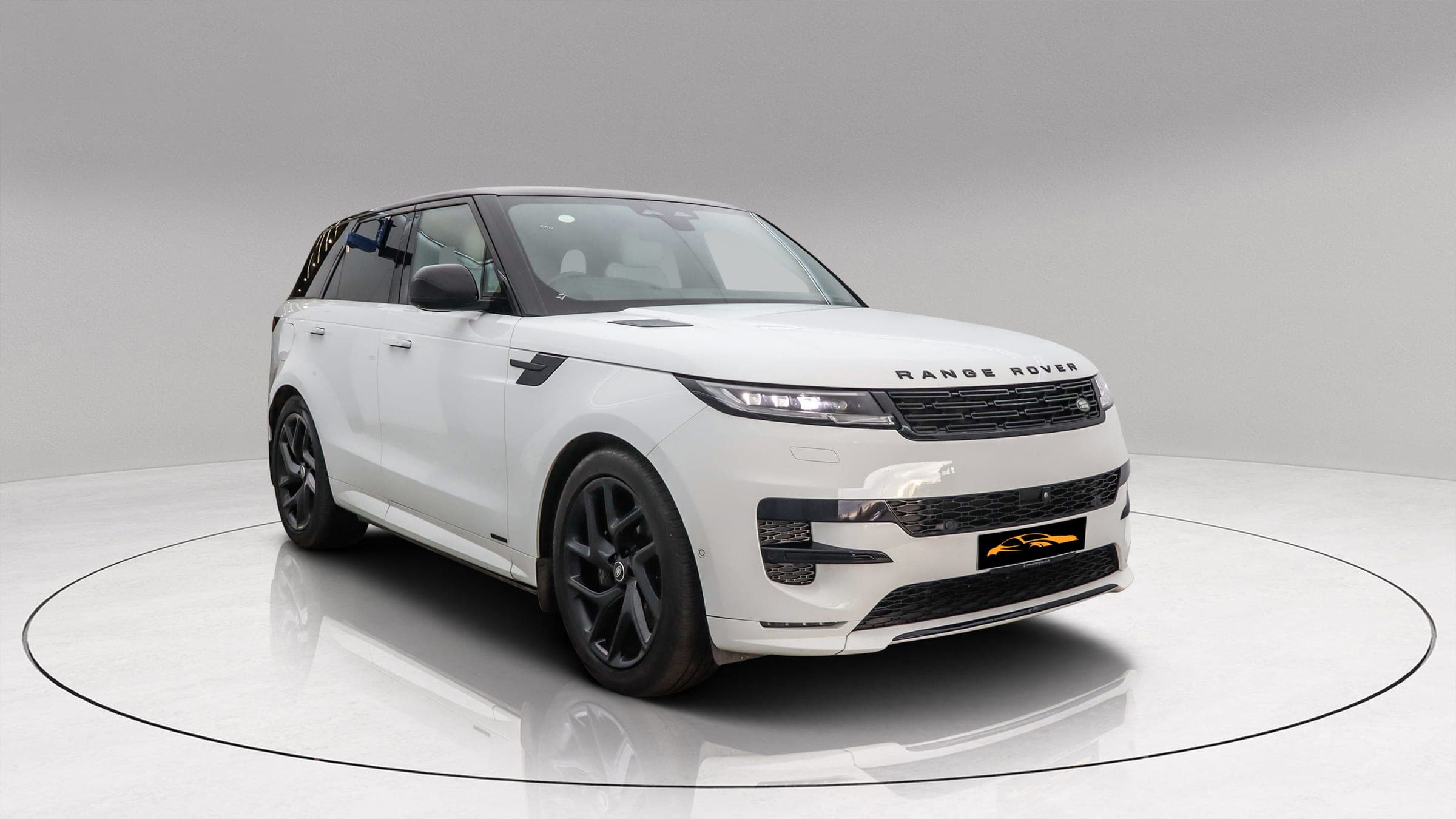Range Rover Sport D300 Autobiography in white, front three-quarter view